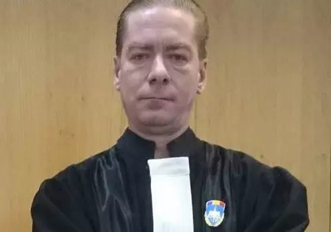 Procurorul Eugen Stoina, trimis în judecată după ce s-a urcat băut la volan și a produs un accident