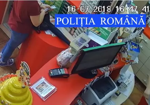 FOTO| O femeie din Neamț a găsit un card pe jos și a cheltuit 2.500 de lei de pe el! Pe ce a dat femeia banii. Poliția e acum în alertă