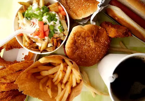 Șobolan prăjit pe grătar, într-un fast-food din Statele Unite. Ce s-a întâmplat cu angajatul care a publicat imaginile șocante / VIDEO