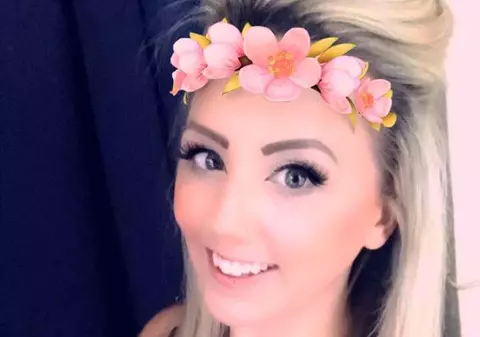 O mamă s-a sinucis la câteva zile după ce fiica ei s-a spânzurat
