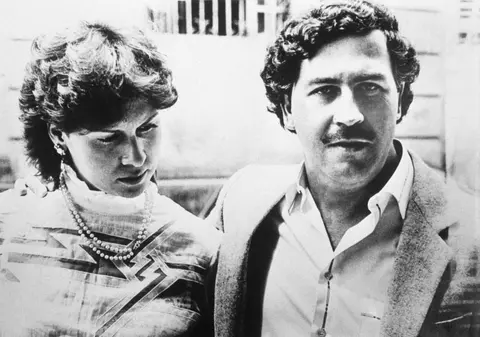 Nepotul lui Pablo Escobar, condus de "o viziune" spre o avere uriașă ascunsă în pereții casei unchiului său