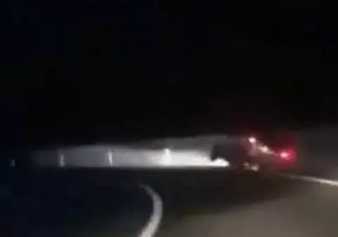 Un șofer în vârstă de 80 de ani, care era beat, a fost filmat în timp ce a comis un accident rutier | VIDEO