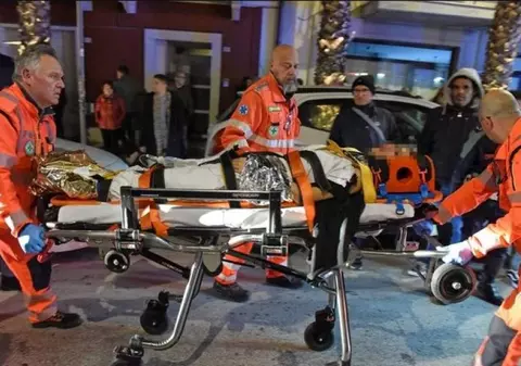 Detalii teribile apar în cazul româncei atacate cu acid, în Italia. Ce mesaj a transmis atacatorul