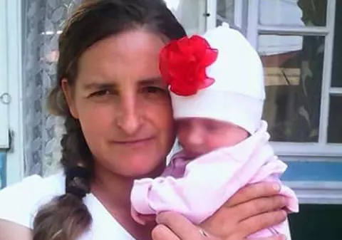 O româncă a murit la câteva ore după ce a născut, în Italia. Soțul femeii este în stare de șoc. “Eu am lăsat-o bine, sănătoasă“