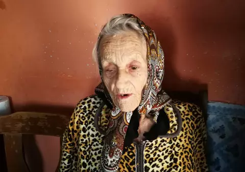 VIDEO/ Centenar Solidar: Piele și os și dragoste de mamă. Șerbana, Doinița și Aurel, o familie unită de suferințe