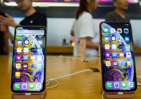 „Legea anti-Apple‟: Rusia cere ca orice smartphone vândut în țară să vină cu software rusesc preinstalat