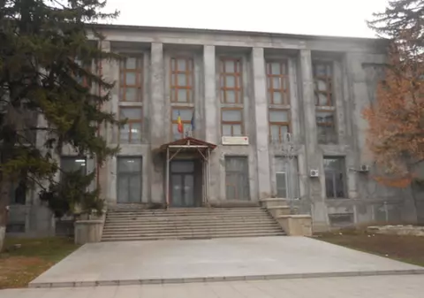 Dispecera de la Poliția Vaslui este cercetată pentru vătămare corporală din culpă. Cum s-a ajuns aici