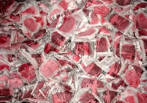 Un bărbat din Suceava a mâncat otravă de șoareci, crezând că sunt dulciuri frumos ambalate. Apoi s-a plâns că nu au fost prea bune