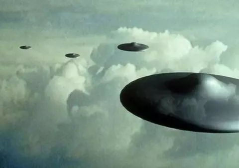 OZN-uri observate de piloții de avioane pe coasta irlandeză