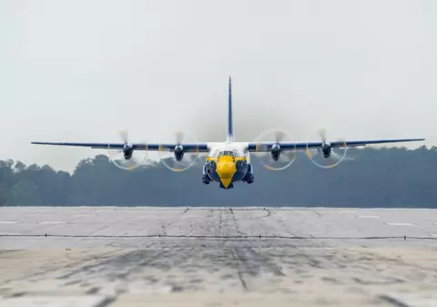 Incident aviatic grav! Un pilot a zburat cu 50 de kilometri mai mult decât trebuia, după ce a adormit în cabină