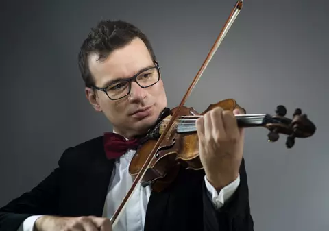 Alexandru Tomescu a câștigat prin concurs dreptul de a cânta încă 5 ani la singura vioară Stradivarius de patrimoniu