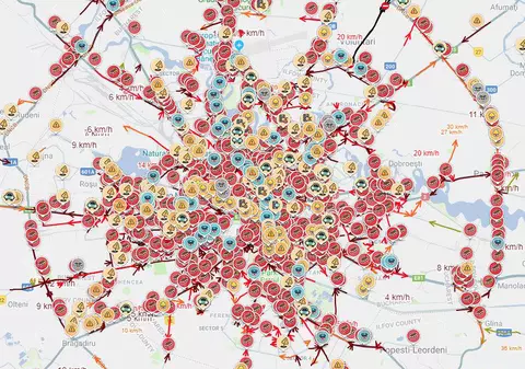 Cum a arătat traficul din București, după prima ninsoare din sezon. Gabriela Firea, împotriva șoferilor care ”folosesc mașina pe post de umbrelă”