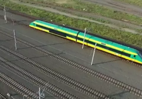 Trenuri aduse din Danemarca în România. Vor circula de joi pe ruta Arad-Oradea