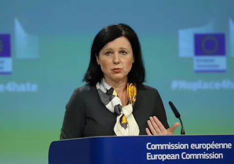Comisarul european pentru Justiție se întâlnește astăzi cu președintele Klaus Iohannis și cu ministrul Justiției. Viorica Dăncilă nu e pe listă