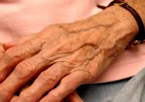 Un tânăr de 24 de ani din Giurgiu a fost arestat după ce a violat două bătrâne din satul în care locuia