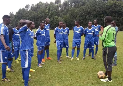 Jucătorii unei echipe din Nigeria n-au voie să poarte bijuterii, să bea, să parieze și să se drogheze. Ce le-au impus șefii cluburilor în privința vieții sexuale