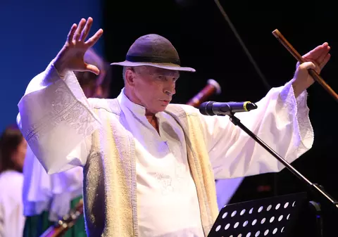 Grigore Leșe, recital "cu mofturi": a cântat doar la rugămințile consătenilor, după ce oprise concertul