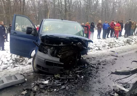 Șofer fugar căutat de polițiștii din Dâmbovița. A lovit un bărbat și a dispărut