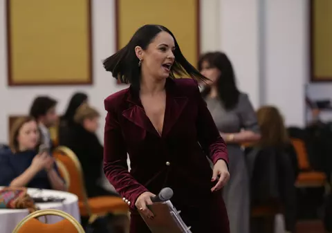 Cum se recuperează Andreea Marin după operația la coloană. “M-am întors de la controlul medical“