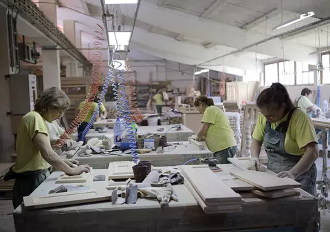 Salariaţii ar putea plăti contribuţii sociale pentru o parte din tichetele cadou. Există o singură excepție