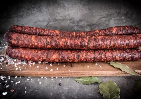 "Ingredientul" secret care se folosea acum 120 de ani pentru un gust desăvârșit. Un gram de praf de pușcă în cârnații de Burdujeni