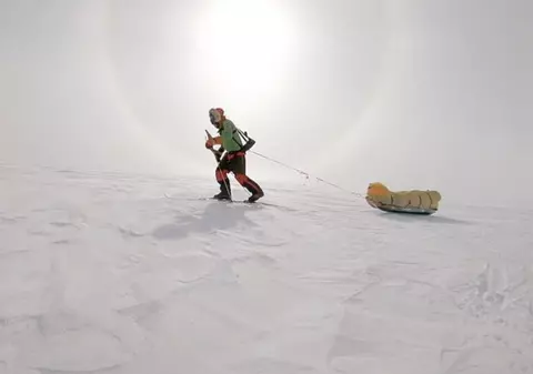 Un american a devenit primul om care a traversat Antarctica de unul singur, neasistat