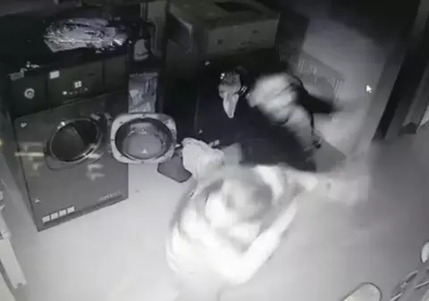 Tânără bătută crunt de iubitul ei, într-o spălătorie din Ilfov!