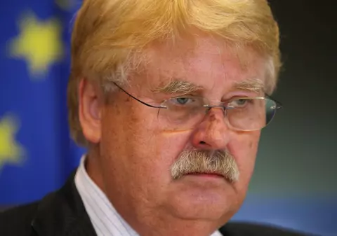 Europarlamentarul care a cerut activarea articolului 7 pentru România a lansat un nou avertisment