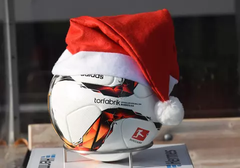 VIDEO | Fotbal de Crăciun. Surprize în Anglia și în Italia. Victorii pentru Loți Boloni și Răzvan Marin