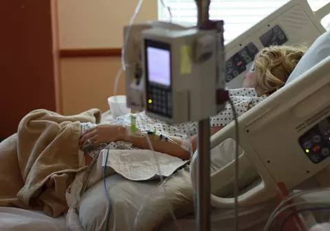 Sănătatea în România, raportată la UE: de trei ori mai multe boli de inimă, cel mai mare număr de cazuri de tuberculoză, mai mulți bolnavi psihic față de 2007, aproape un milion de depresivi