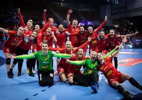 Succes, egal sau pierdem cu Ungaria la maximum două goluri = semifinale! Victorie: România - Spania, 27-25 la Euro 2018 de handbal feminin | GALERIE FOTO&VIDEO
