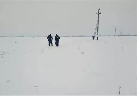 UPDATE | Zeci de localități au rămas fără curent electric din cauza vremii severe. MAI a anunțat că 78.480 de locuințe sunt în această situație