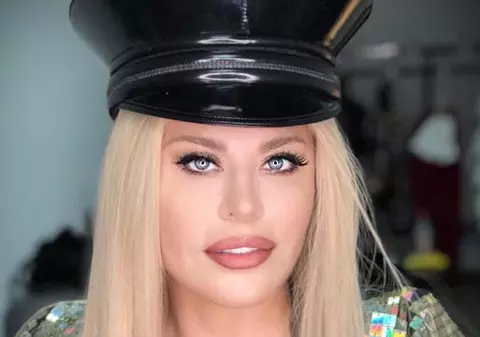 Cum arăta Loredana Groza la primul ei turneu în Italia. Fotografie din urmă cu zeci de ani