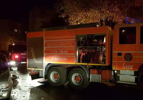 Un bărbat din Constanța a murit într-un incendiu. Casa în care locuia a luat foc