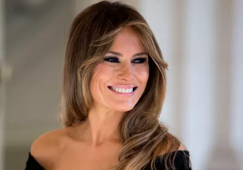 Melania Trump are statuie în orașul său natal din Slovenia. Sculptura a stârnit deja controverse / FOTO&VIDEO
