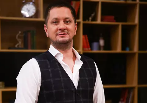 Octavian Strunilă și-a descoperit o nouă vocație. Scrie scenarii în timpul liber! A luat-o pe urmele lui Mimi Brănescu