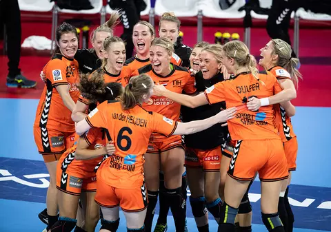 Cum au petrecut handbalistele olandeze după ce au învins România | GALERIE FOTO&VIDEO