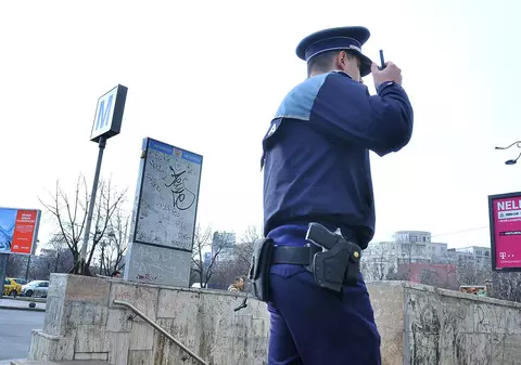 Legea care spune cum trebuie să acţioneze poliţiştii şi ce drepturi au românii când sunt legitimaţi a fost adoptată de Camera Deputaţilor