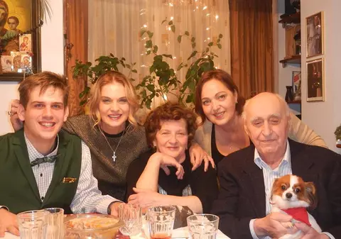 Manuela Hărăbor e specialistă în făcut sarmale, dar abia așteaptă să mănânce jumări!