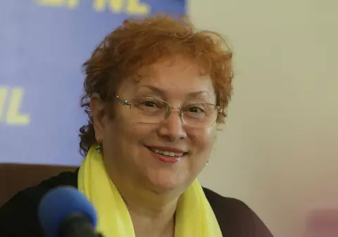 Renate Weber, în apropiere de Târgul de Crăciun din Strasbourg când a avut loc atacul armat: "Eu am vrut să ies și am ieșit. În hotel, oamenii se adăposteau"