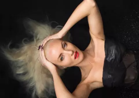 Cine este Anca Pop, cântăreața moartă în Dunăre care a povestit că este lesbiană și s-a filmat făcând sex în Guvern