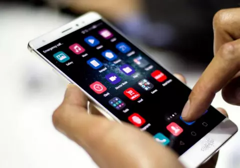 Experții în securitate recomandă dezinstalarea aplicațiilor de pe telefon pe care nu le mai folosim: ”E un risc major”