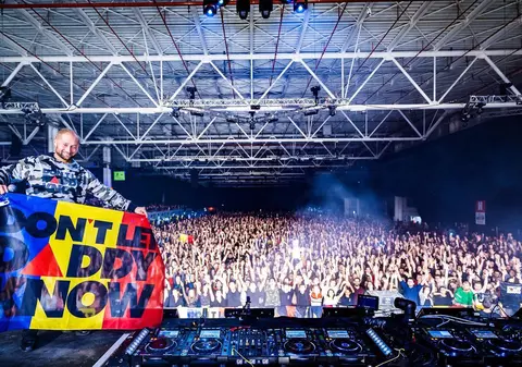 Superstarurile Tiesto și Don Diablo au inaugurat cel mai mare spațiu de concerte din țară. 15.000 de persoane au dansat încontinuu 10 ore