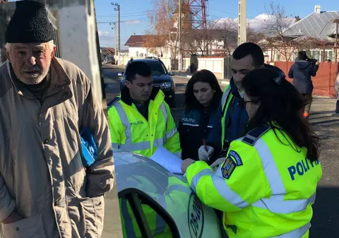 Bărbat găsit mort, mâncat de câini. Descoperirea macabră, făcută de un vecin