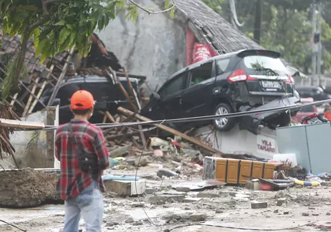 UPDATE | Bilanț tot mai negru în urma tsunamiului din Indonezia: peste 420 de morți și 150 de dispăruți / FOTO&VIDEO