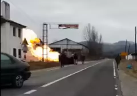 Victimele unui accident produs în Petrești, salvate de șoferii aflați în trafic