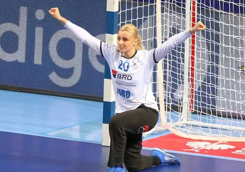 Visul secret al Super-Yuliei Dumanska! Sportiva care face minuni în poarta naționalei de handbal vrea să devină învățătoare!