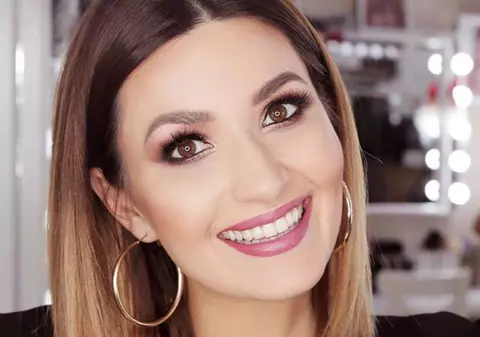 Cum arăta Ela Crăciun pe vremea când era bebeluș. Fiul ei de 3 luni îi seamănă perfect