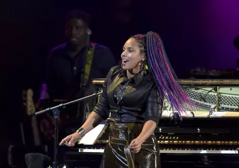 Alicia Keys va prezenta Premiile Grammy 2019