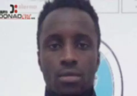 Un arbitru rasist a insultat un jucător de culoare! Ce decizie a luat șeful clubului la care juca fotbalistul astfel batjocorit